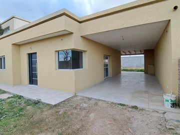 CASA DE DOS DORMITORIOS A ESTRENAR EN CAMPIÑAS DE PIÑERO
