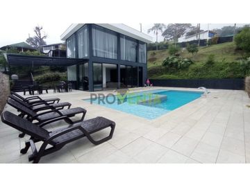 Casa Campestre en Arriendo El Zarzal Copacabana