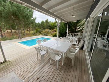 CASA, VENTA,  COSTA ESMERALDA, GOLF, LOTE AL 200, 5 AMBIENTES