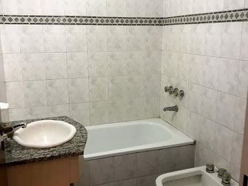 Departamento en venta - 1 Dormitorio 1 Baño - Cochera - 51Mts2 - Lomas de Zamora