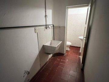 Venta - Casa - 2 Dormitorios - B° Nueva Cordoba