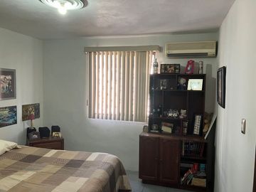 CASA EN VENTA, LOS ROBLES, APODACA