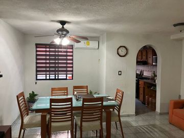 CASA EN VENTA, LOS ROBLES, APODACA