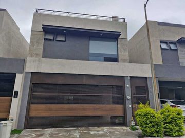 CASA EN VENTA PRIVADA MONTECARLO, SAN NICOLAS