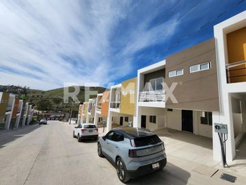CASA EN VENTA, EN PRIVADAS DEL PACIFICO II, TIJUANA B.C.