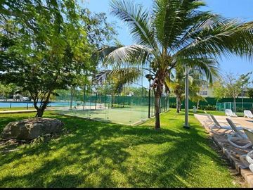 Casa en venta en residencial privada zona de Cholul