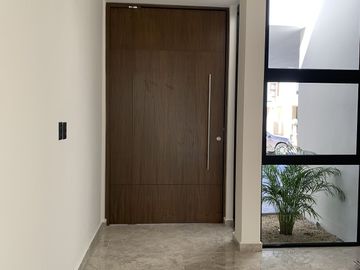 Casa en venta en residencial privada zona de Cholul