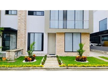 VENTA CASA CAMPESTRE MANANTIAL DE LOS MERCEDES JAMUNDI
