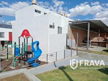 CASA EN VENTA EN EL FORTIN, CONDOMINIO ESTANCIA BOSQUES