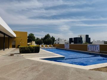CASA NUEVA CON ROOF GARDEN EN EL MIRADOR