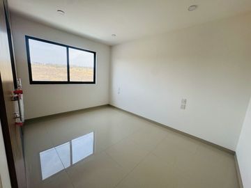 CASA NUEVA CON ROOF GARDEN EN EL MIRADOR