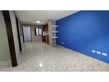 SE ARRIENDA CASA POBLADO 1