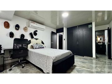 Casa esquinera de tres pisos en venta permuta Barrio Santa Ana Palmira