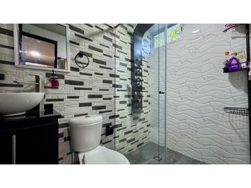 Casa esquinera de tres pisos en venta permuta Barrio Santa Ana Palmira