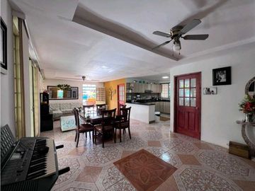 Se vende chalet via Armenia a Tebaida, Quindío.
