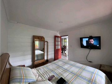 Se vende chalet via Armenia a Tebaida, Quindío.
