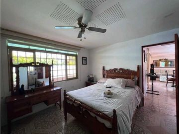 Se vende chalet via Armenia a Tebaida, Quindío.