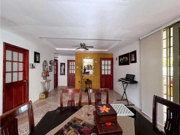 Se vende chalet via Armenia a Tebaida, Quindío.
