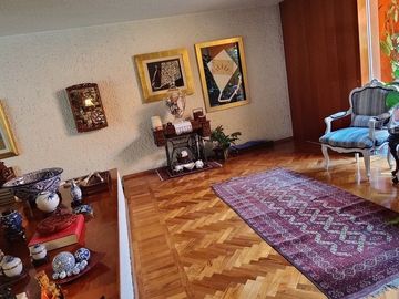Se vende excelente casa en Lomas Hipódromo (V)