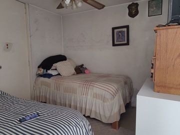 Se vende excelente casa en Lomas Hipódromo (V)