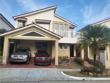 SE ALQUILA CASA BRISAS HEIGHTS EN BRISAS DEL GOLF