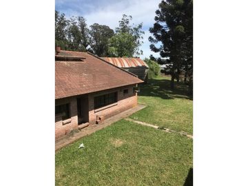 VENTA DE 9,6 HECTREAS DE QUINTA CON VIVIENDAS ÚNICAS Y GALPÓN