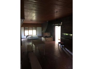 VENTA DE 9,6 HECTREAS DE QUINTA CON VIVIENDAS ÚNICAS Y GALPÓN