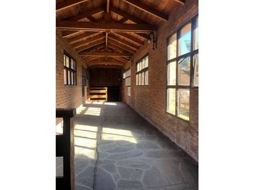 VENTA DE 9,6 HECTREAS DE QUINTA CON VIVIENDAS ÚNICAS Y GALPÓN