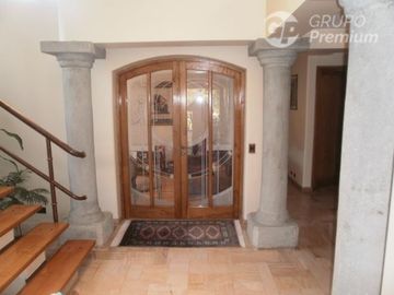 Oficina en Venta en MONSEÑOR CARLOS CASANUEVA CON EL COMENDADOR 5D + 6B