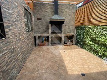 Casa en Venta en Avenida Teniente Cruz
