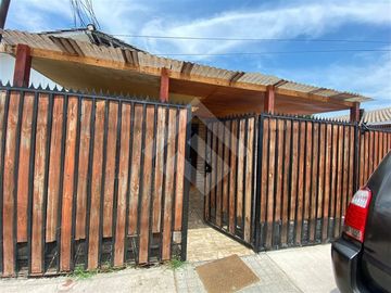 Casa en Venta en Avenida Teniente Cruz