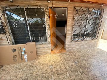 Casa en Venta en Avenida Teniente Cruz