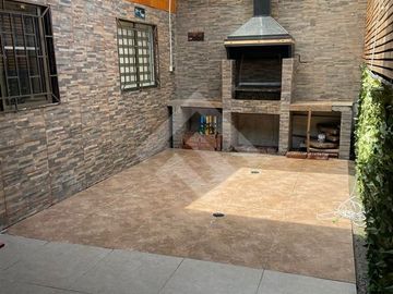 Casa en Venta en Avenida Teniente Cruz