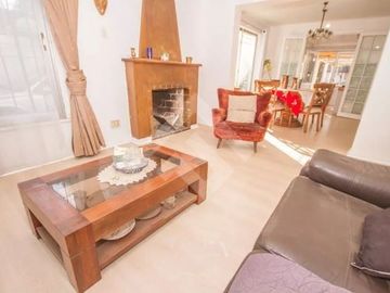 Casa en Venta en Avenida el Parrón