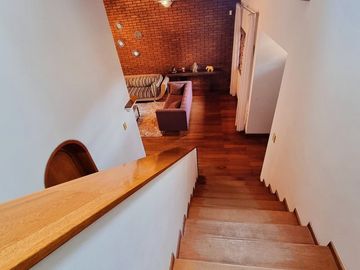 CASA 6 AMBIENTES EN EL CORAZÓN DE LA SEXTA SECCIÓN