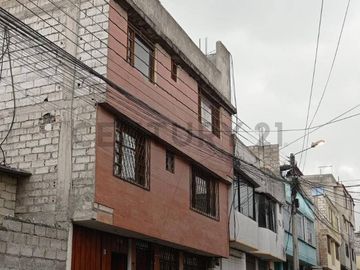 De Venta Casa Rentera en la Ciudadela Ibarra-Barrio 2 de Febrero