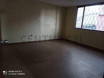 De Venta Casa Rentera en la Ciudadela Ibarra-Barrio 2 de Febrero
