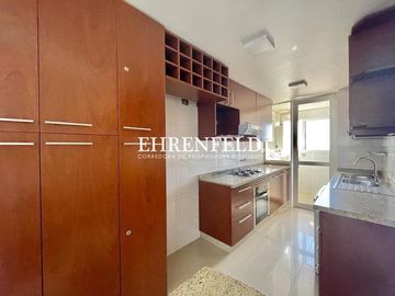 Jardín del Mar, Viña del Mar. Departamento con vista al mar, 120 M2.