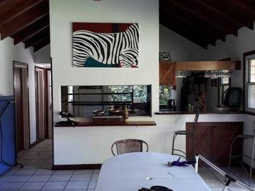 Casa en venta 5 dormitorios. La Horqueta. San Isidro.