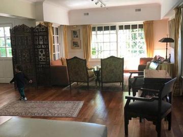 Casa en venta 5 dormitorios. La Horqueta. San Isidro.
