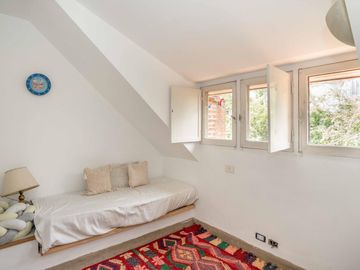 CASA EN VENTA EN LAS LOMAS DE SAN ISIDRO CON GRAN TERRENO