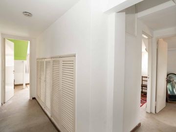 CASA EN VENTA EN LAS LOMAS DE SAN ISIDRO CON GRAN TERRENO