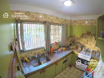 Gran Chalet Ideal Vivienda Multifamiliar + Profesional en Exc Sector