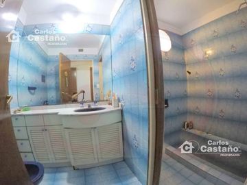 Gran Chalet Ideal Vivienda Multifamiliar + Profesional en Exc Sector