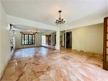 Casa sola con alberca en venta en Lomas de Cortes Cuernavaca, Morelos