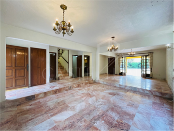 Casa sola con alberca en venta en Lomas de Cortes Cuernavaca, Morelos