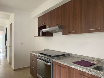 RENTÓ CASA EN COLINA ESMERALDA