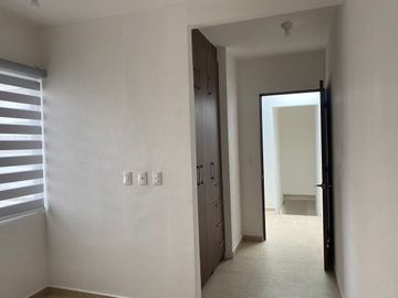 RENTÓ CASA EN COLINA ESMERALDA