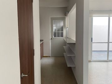 RENTÓ CASA EN COLINA ESMERALDA