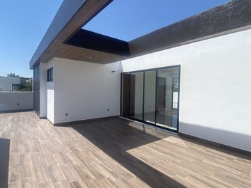 ESPECTACULAR CASA JUNTO A ÁREA VERDE, EXCELENTES VISTAS EN LOMAS II